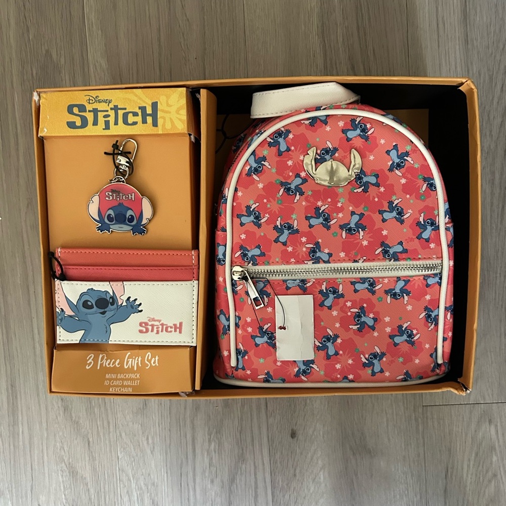 🆕 Disney Stitch Backpack Set - Picture 1 of 1